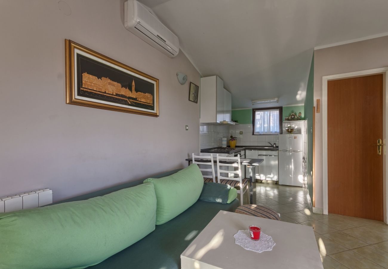 Apartament w Štinjan - Apartament w Štinjan z Widok na morze, balkon, Klimatyzacja, WIFI (3326-3)