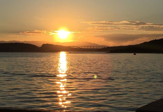 Apartament w Jadranovo - Apartament w Jadranovo z Widok na morze, balkon, Klimatyzacja, WIFI (3856-1) Apartament w Jadranovo - Apartament w Jadranovo z Widok na morze, balkon, Klimatyzacja, WIFI (3856-1)