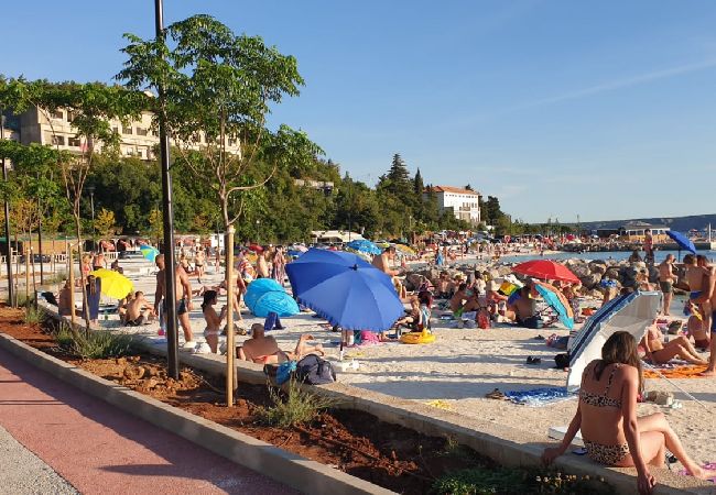 Apartament w Jadranovo - Apartament w Jadranovo z Widok na morze, balkon, Klimatyzacja, WIFI (3856-1) Apartament w Jadranovo - Apartament w Jadranovo z Widok na morze, balkon, Klimatyzacja, WIFI (3856-1)