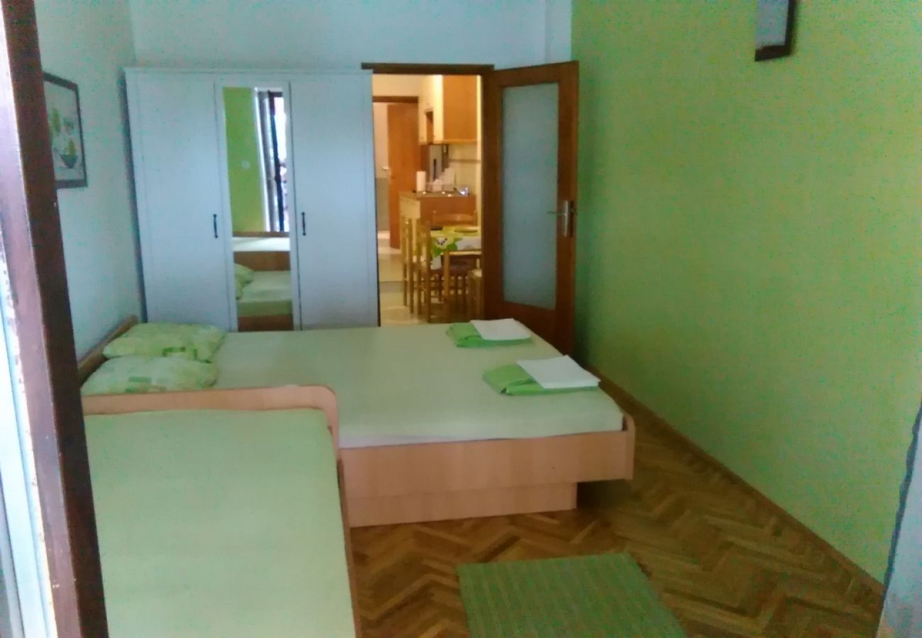 Apartament w Jadranovo - Apartament w Jadranovo z Widok na morze, balkon, Klimatyzacja, WIFI (3856-1)