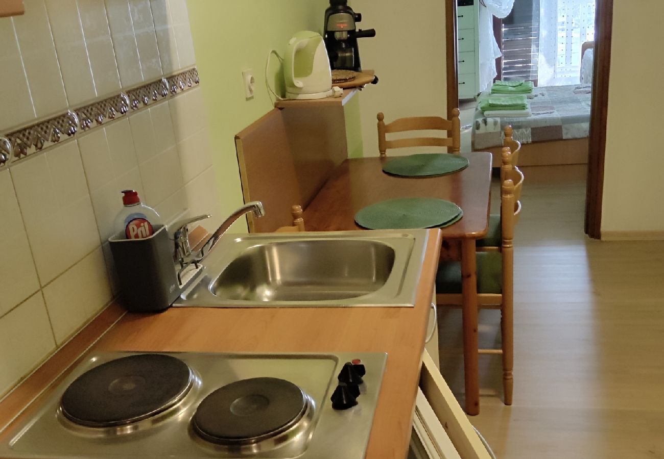 Apartament w Jadranovo - Apartament w Jadranovo z Widok na morze, balkon, Klimatyzacja, WIFI (3856-1)