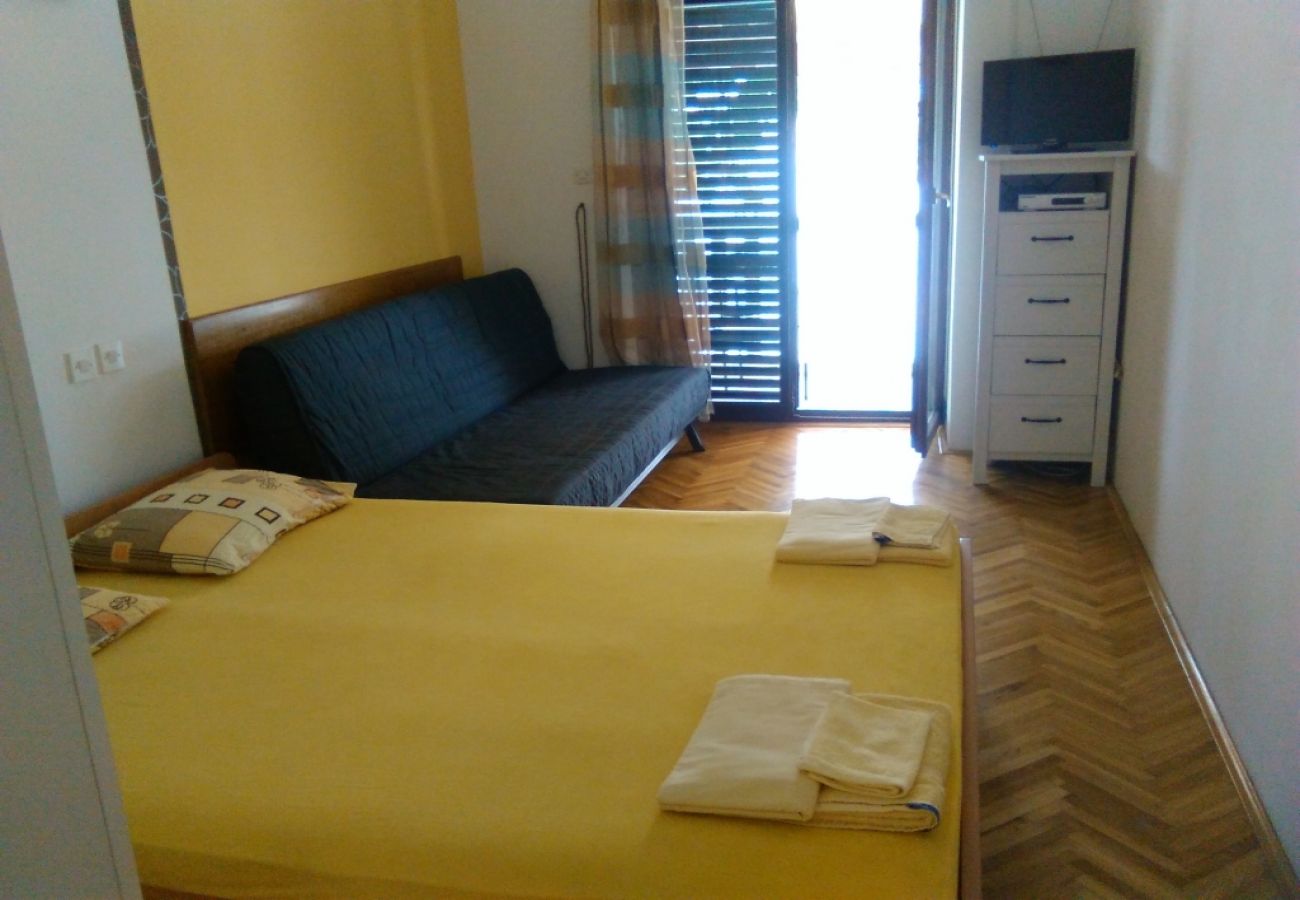 Apartament w Jadranovo - Apartament w Jadranovo z Widok na morze, balkon, Klimatyzacja, WIFI (3856-2)