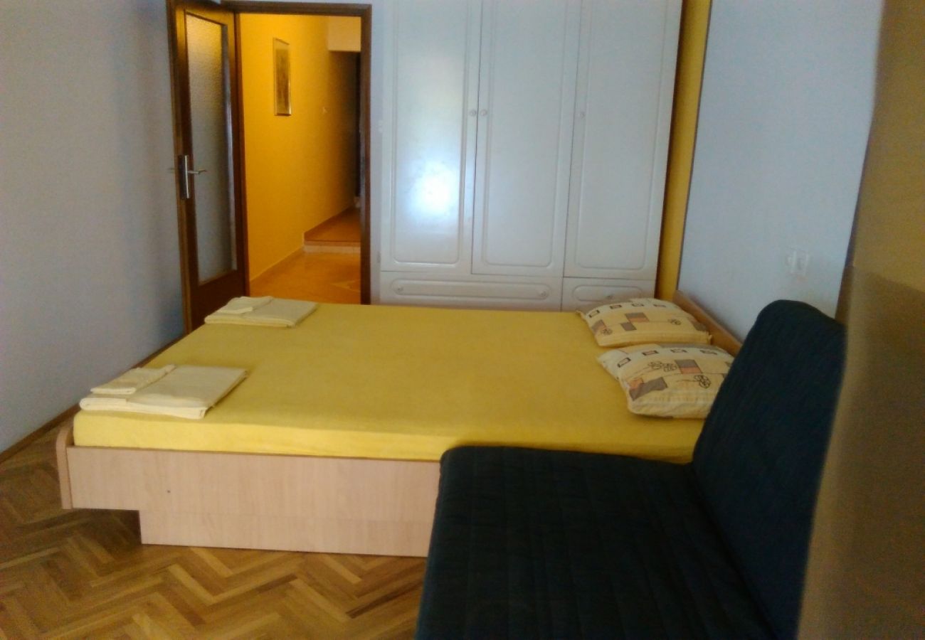 Apartament w Jadranovo - Apartament w Jadranovo z Widok na morze, balkon, Klimatyzacja, WIFI (3856-2)