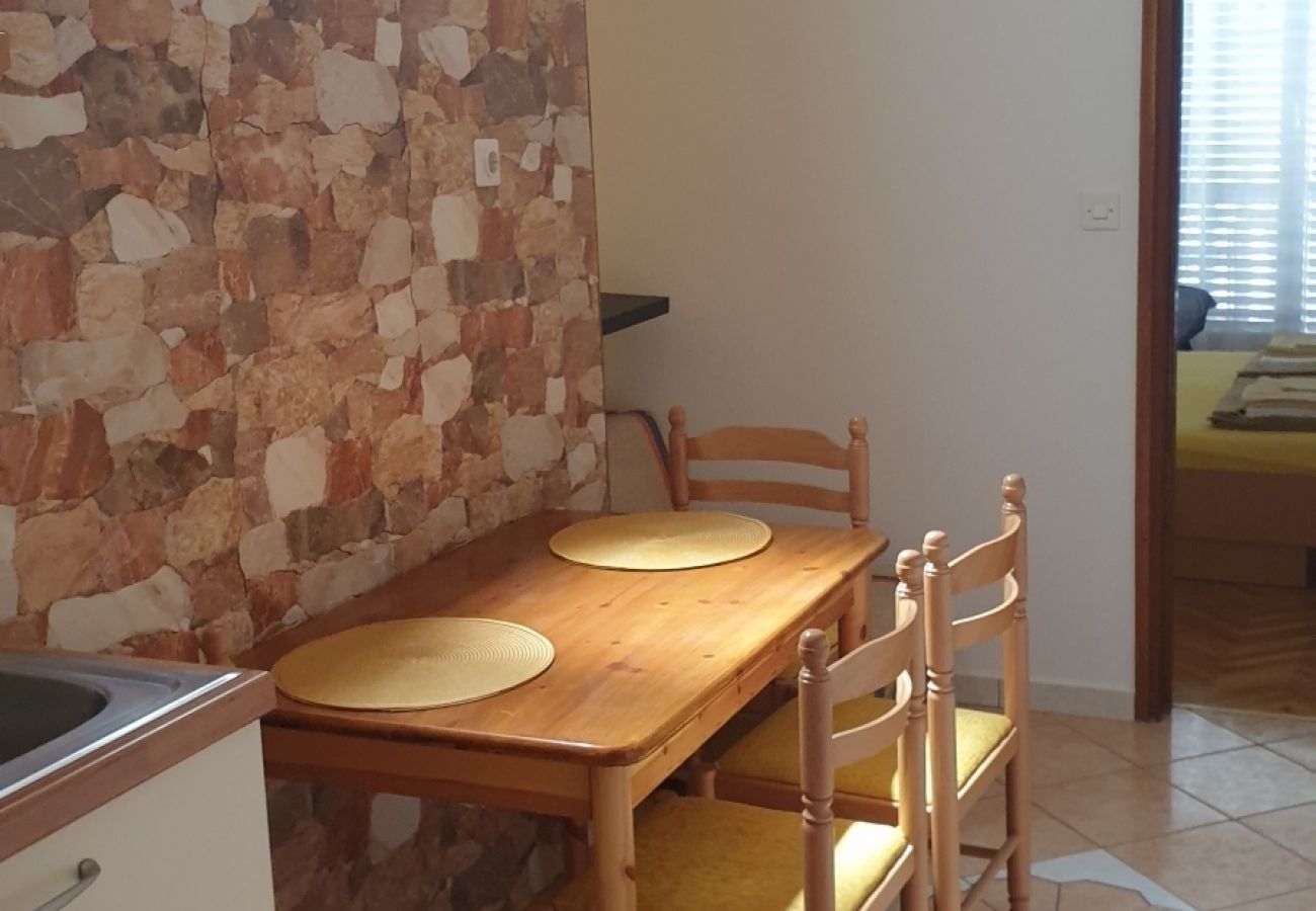 Apartament w Jadranovo - Apartament w Jadranovo z Widok na morze, balkon, Klimatyzacja, WIFI (3856-2)