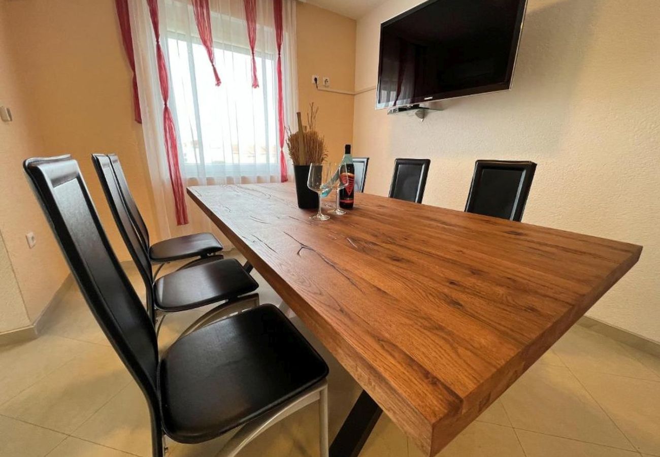Apartament w Nin - Apartament w Zaton (Zadar) z taras, Klimatyzacja, WIFI, Pralka (4141-5)