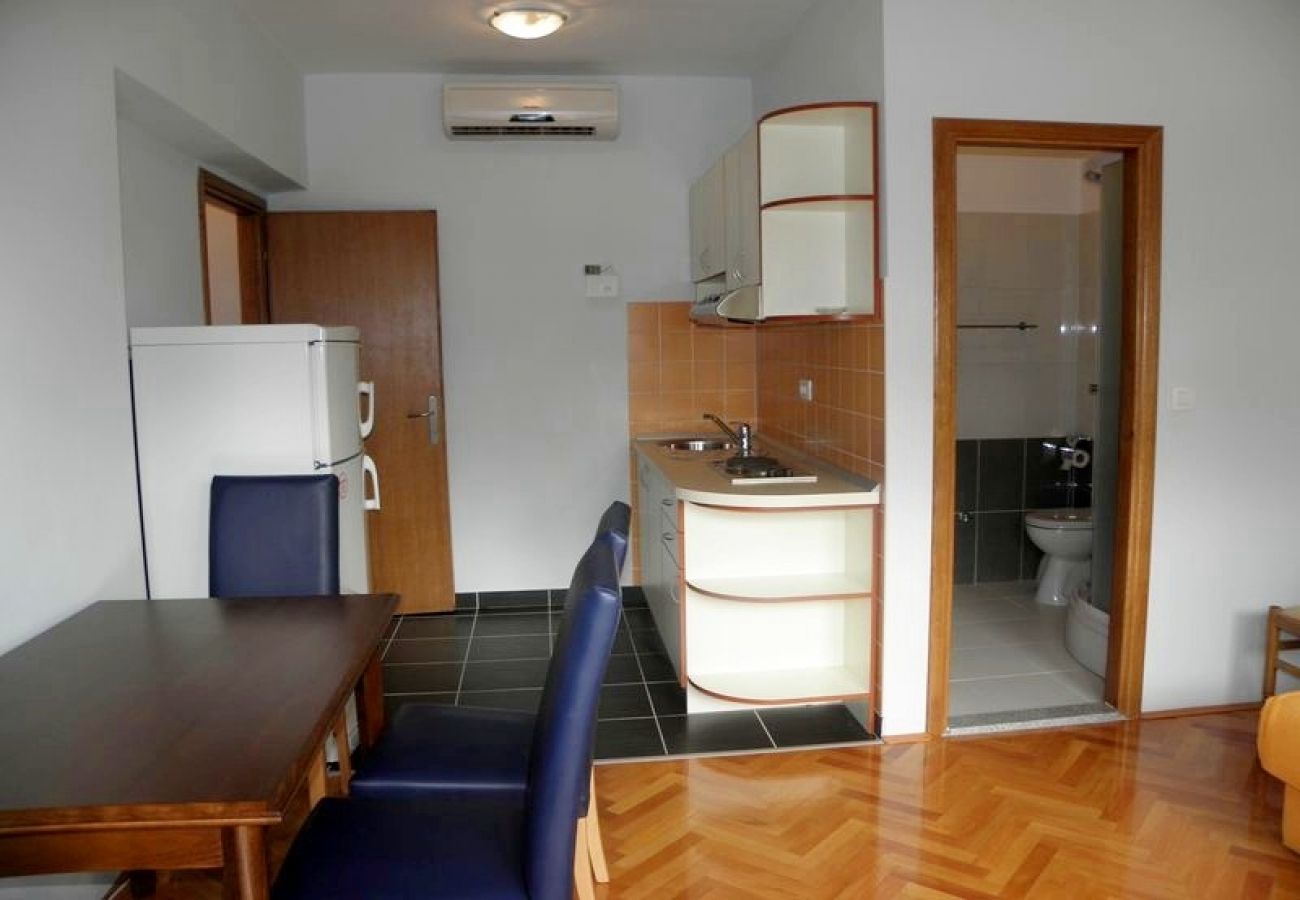 Apartament w Duce - Apartament w Duće z Widok na morze, taras, Klimatyzacja, WIFI (4166-2)