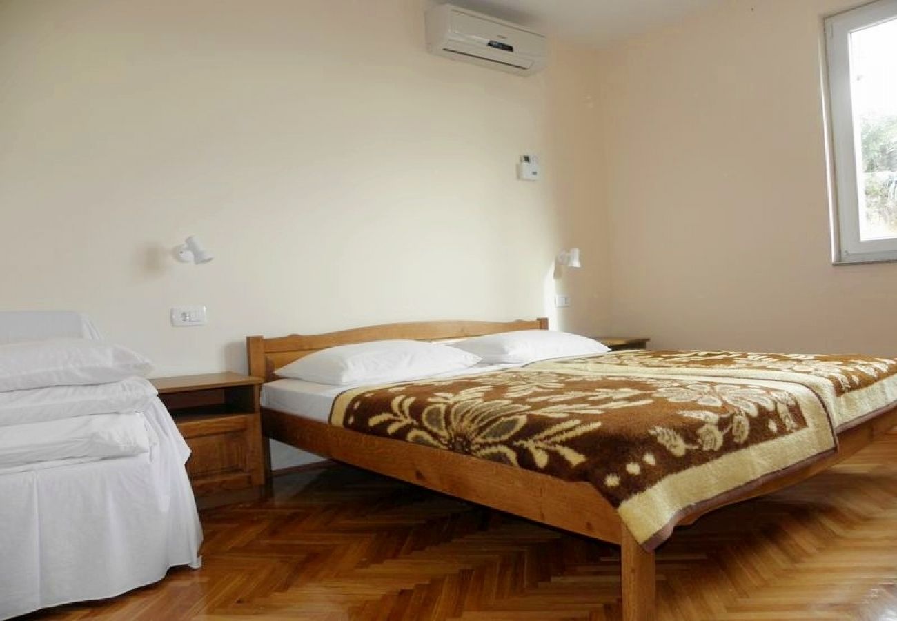 Apartament w Duce - Apartament w Duće z Widok na morze, taras, Klimatyzacja, WIFI (4166-4)