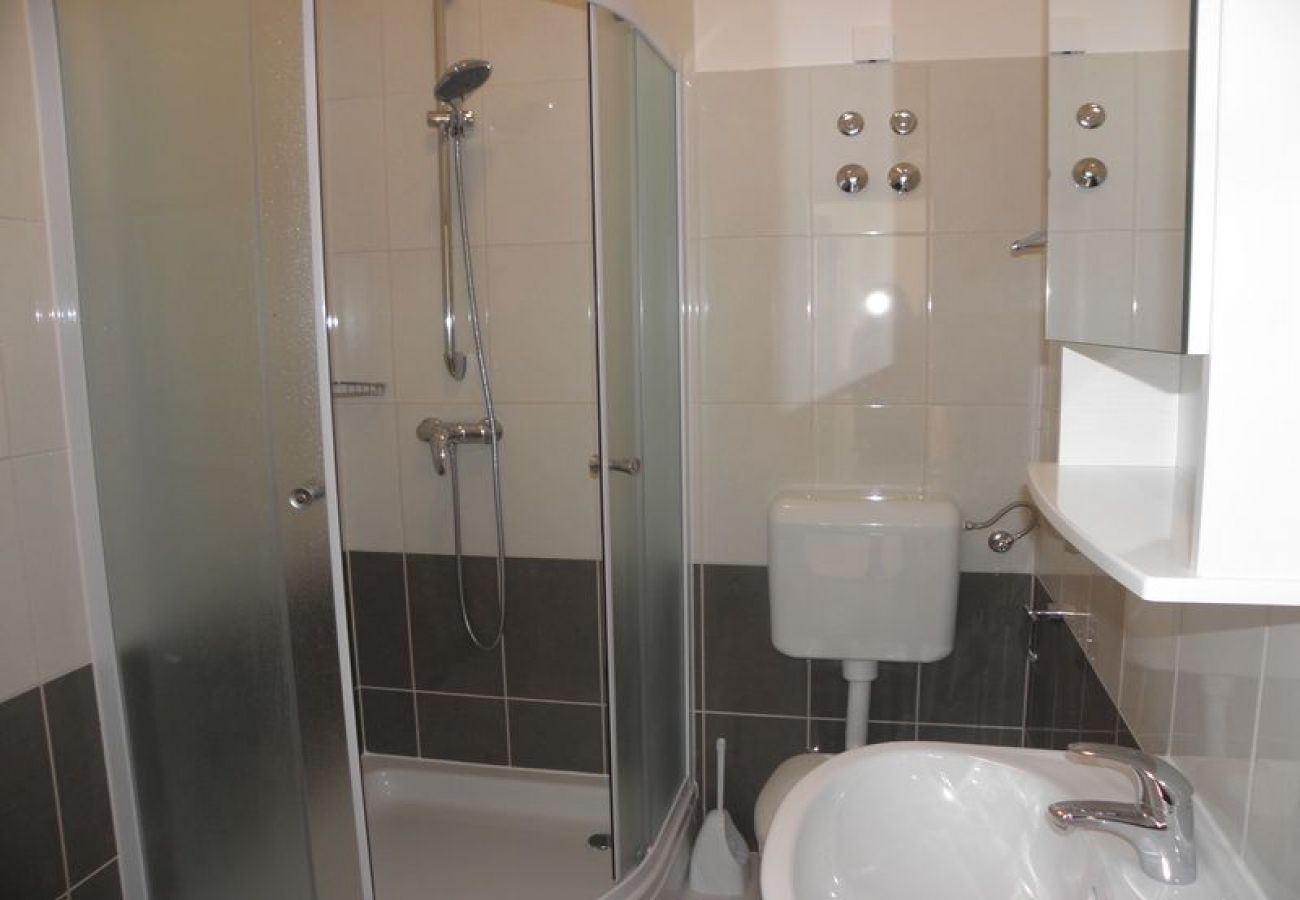 Apartament w Duce - Apartament w Duće z taras, Klimatyzacja, WIFI, Pralka (4166-6)