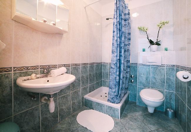 Studio w Duce - Apartament Studio w Duće z Widok na morze, taras, Klimatyzacja, WIFI (4167-2) Studio w Duce - Apartament Studio w Duće z Widok na morze, taras, Klimatyzacja, WIFI (4167-2)