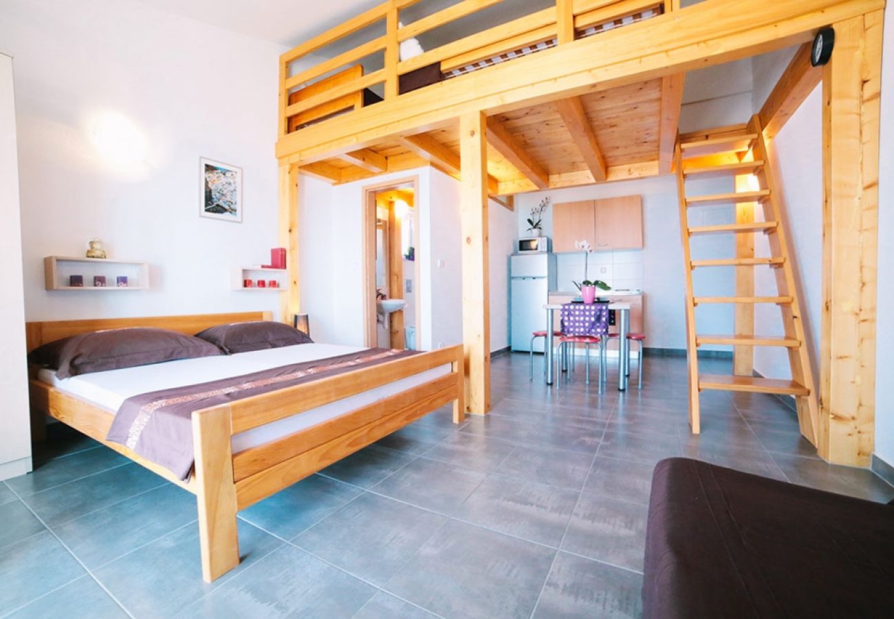 Studio w Duce - Apartament Studio w Duće z Widok na morze, balkon, Klimatyzacja, WIFI (4167-7)