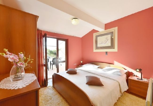 Apartament w Lokva Rogoznica - Apartament w Lokva Rogoznica z Widok na morze, taras, Klimatyzacja, Zmywarka (4184-1) Apartament w Lokva Rogoznica - Apartament w Lokva Rogoznica z Widok na morze, taras, Klimatyzacja, Zmywarka (4184-1)