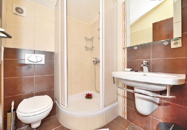 Apartament w Lokva Rogoznica - Apartament w Lokva Rogoznica z Widok na morze, taras, Klimatyzacja, Zmywarka (4184-1) Apartament w Lokva Rogoznica - Apartament w Lokva Rogoznica z Widok na morze, taras, Klimatyzacja, Zmywarka (4184-1)