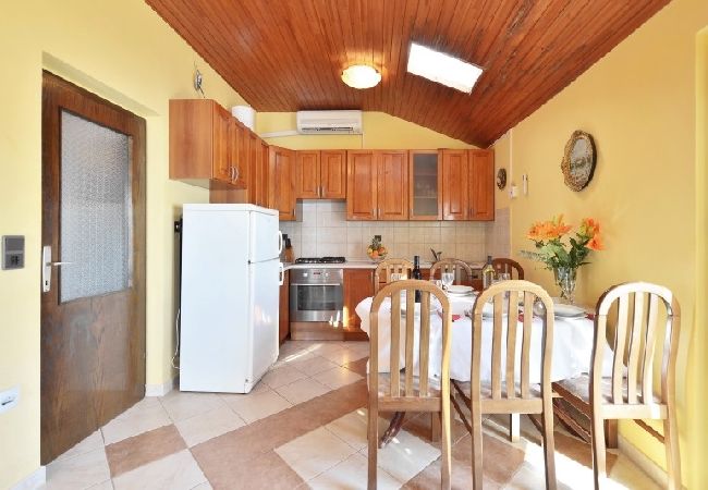 Apartament w Lokva Rogoznica - Apartament w Lokva Rogoznica z Widok na morze, taras, Klimatyzacja, Zmywarka (4184-1) Apartament w Lokva Rogoznica - Apartament w Lokva Rogoznica z Widok na morze, taras, Klimatyzacja, Zmywarka (4184-1)