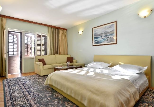 Apartament w Lokva Rogoznica - Apartament w Lokva Rogoznica z Widok na morze, taras, Klimatyzacja, Zmywarka (4184-2) Apartament w Lokva Rogoznica - Apartament w Lokva Rogoznica z Widok na morze, taras, Klimatyzacja, Zmywarka (4184-2)