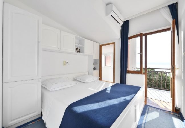 Apartament w Lokva Rogoznica - Apartament w Lokva Rogoznica z Widok na morze, taras, Klimatyzacja, Zmywarka (4184-2) Apartament w Lokva Rogoznica - Apartament w Lokva Rogoznica z Widok na morze, taras, Klimatyzacja, Zmywarka (4184-2)