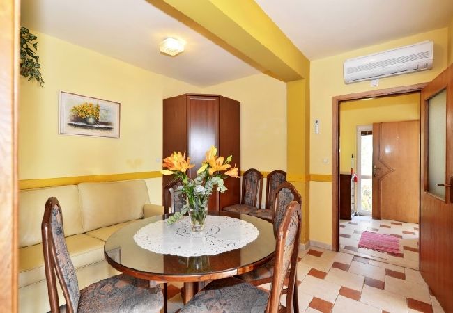 Apartament w Lokva Rogoznica - Apartament w Lokva Rogoznica z Widok na morze, taras, Klimatyzacja, Zmywarka (4184-2) Apartament w Lokva Rogoznica - Apartament w Lokva Rogoznica z Widok na morze, taras, Klimatyzacja, Zmywarka (4184-2)