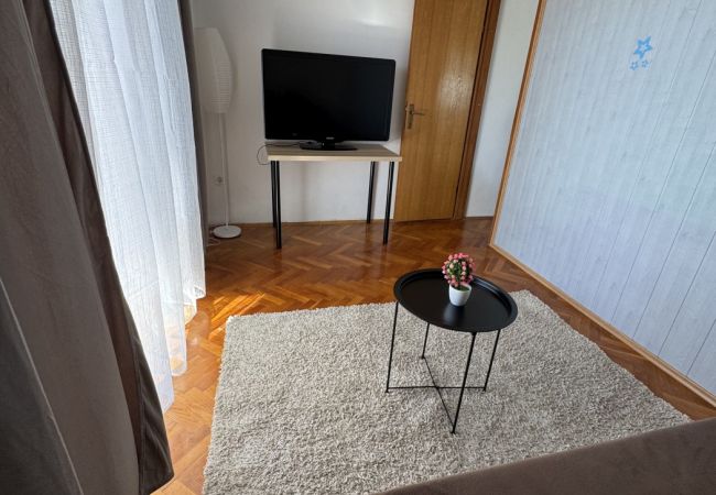 Apartament w Seline - Apartament w Seline z widokiem na morze, tarasem, W-LAN, pralką (4209-2) Apartament w Seline - Apartament w Seline z widokiem na morze, tarasem, W-LAN, pralką (4209-2)