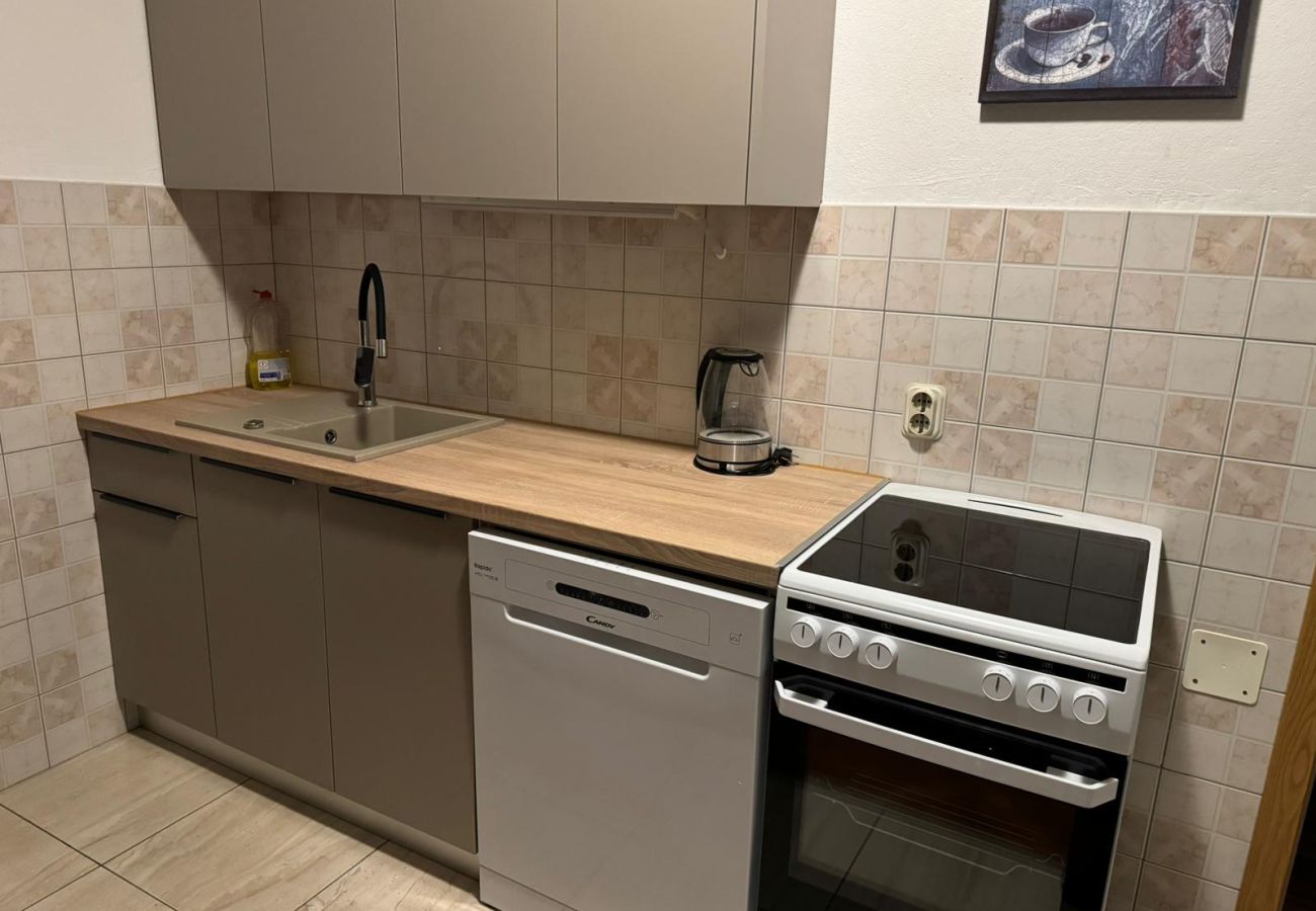 Apartament w Seline - Apartament w Seline z widokiem na morze, tarasem, W-LAN, pralką (4209-2)