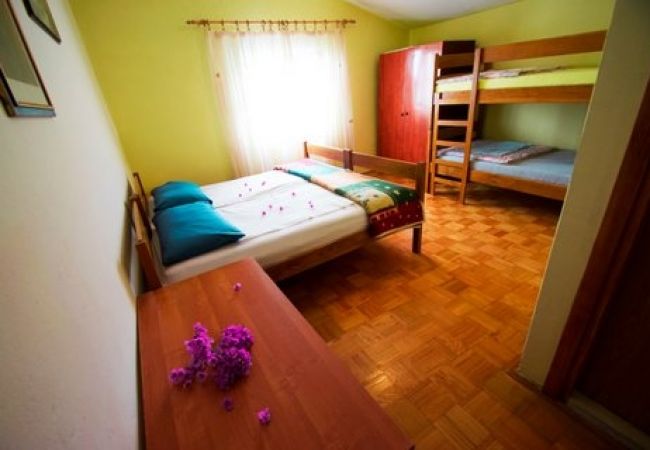 Apartament w Seline - Apartament w Seline z widokiem na morze, tarasem, klimatyzacją, Wi-Fi (4209-3) Apartament w Seline - Apartament w Seline z widokiem na morze, tarasem, klimatyzacją, Wi-Fi (4209-3)