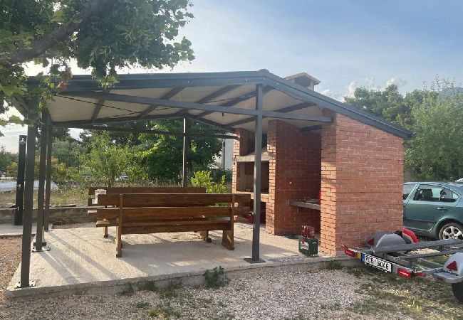 Apartament w Seline - Apartament w Seline z widokiem na morze, tarasem, klimatyzacją, Wi-Fi (4209-3) Apartament w Seline - Apartament w Seline z widokiem na morze, tarasem, klimatyzacją, Wi-Fi (4209-3)