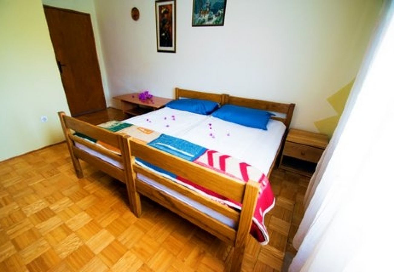 Apartament w Seline - Apartament w Seline z widokiem na morze, tarasem, klimatyzacją, Wi-Fi (4209-3)