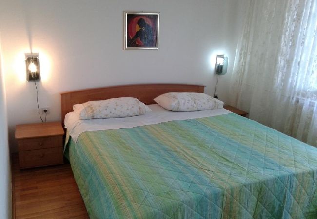 Apartament w Banjole - Apartament w Banjole z taras, Klimatyzacja, WIFI (4211-2) Apartament w Banjole - Apartament w Banjole z taras, Klimatyzacja, WIFI (4211-2)