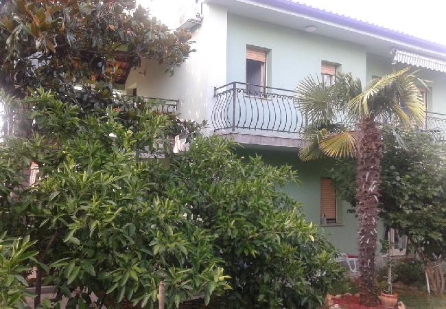 Apartament w Banjole - Apartament w Banjole z taras, Klimatyzacja, WIFI (4211-2) Apartament w Banjole - Apartament w Banjole z taras, Klimatyzacja, WIFI (4211-2)
