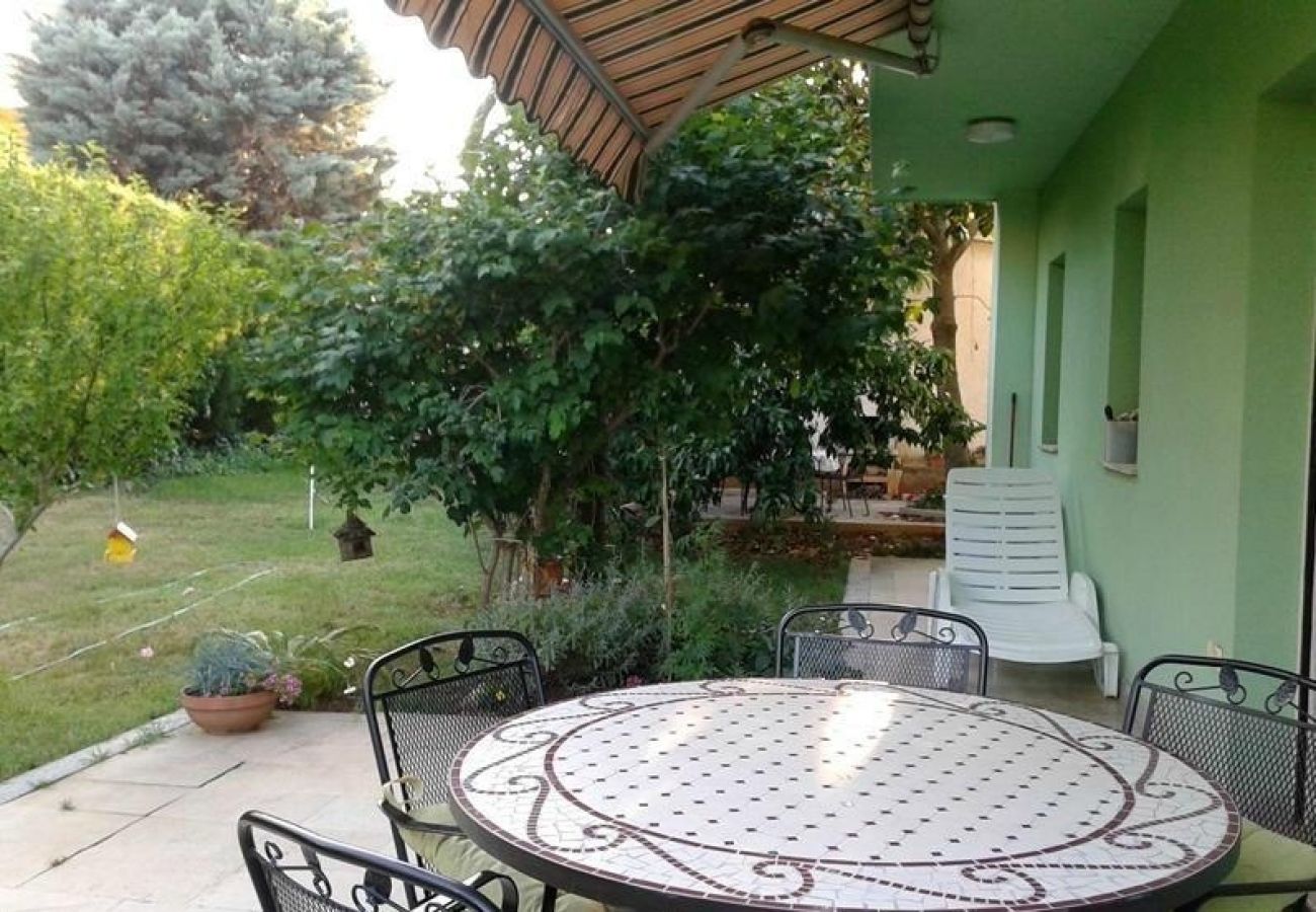 Apartament w Banjole - Apartament w Banjole z taras, Klimatyzacja, WIFI (4211-2)