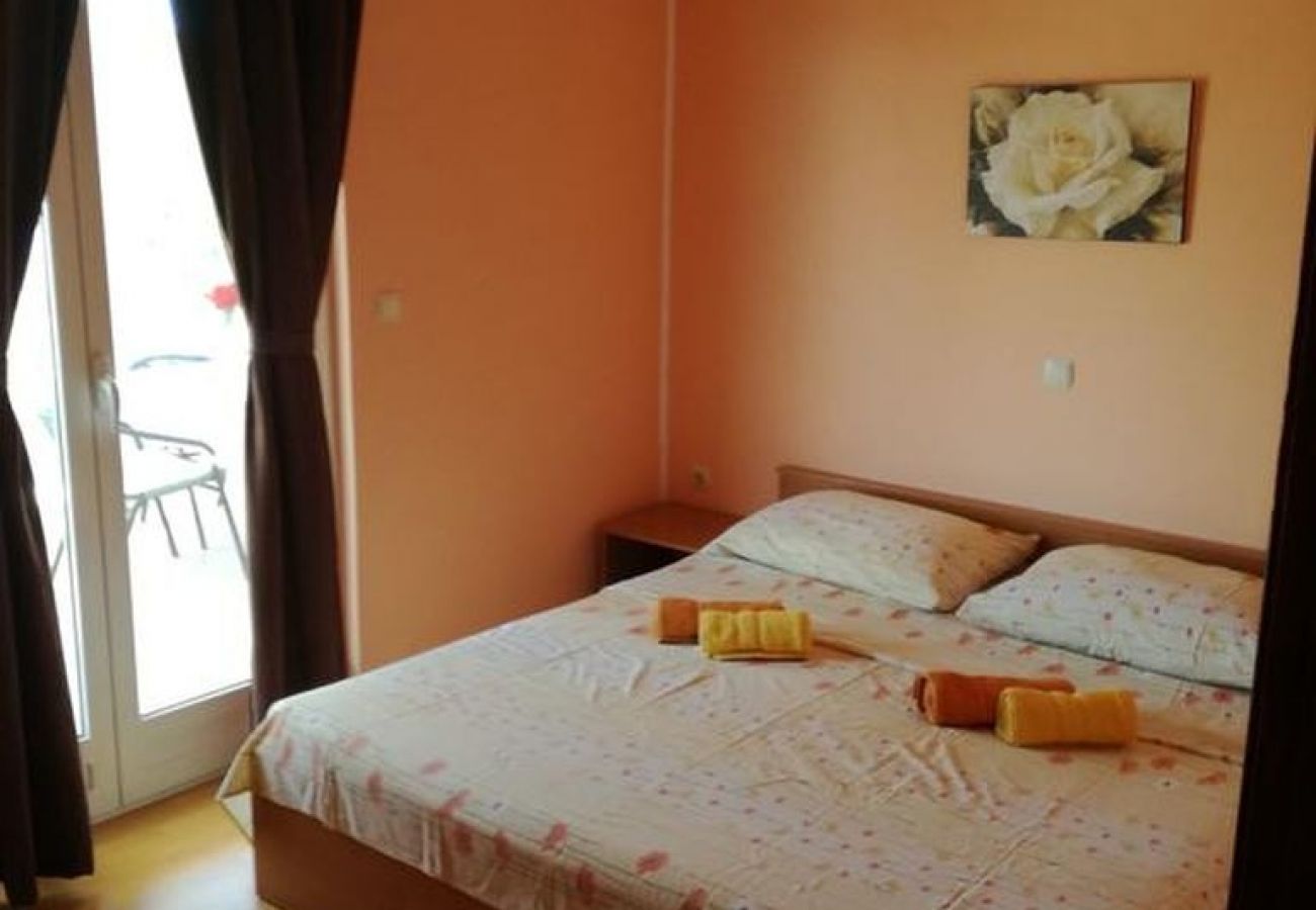 Apartament w Kampor - Apartament w Kampor z taras, Klimatyzacja, WIFI (4235-3)