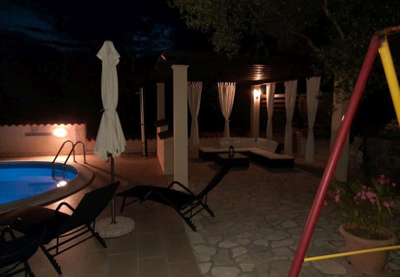 Apartament w Kampor - Apartament w Kampor z taras, WIFI (4235-4)