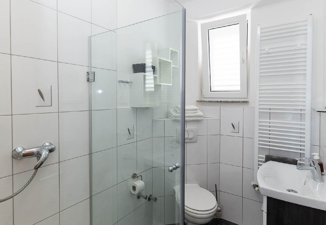 Apartament w Crikvenica - Apartament w Crikvenica z Widok na morze, Klimatyzacja, WIFI, Pralka (4267-2)