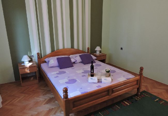 Apartament w Biograd na moru - Apartament w Biograd na Moru z taras, Klimatyzacja, WIFI, Zmywarka (4269-1) Apartament w Biograd na moru - Apartament w Biograd na Moru z taras, Klimatyzacja, WIFI, Zmywarka (4269-1)