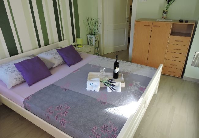 Apartament w Biograd na moru - Apartament w Biograd na Moru z taras, Klimatyzacja, WIFI (4269-2) Apartament w Biograd na moru - Apartament w Biograd na Moru z taras, Klimatyzacja, WIFI (4269-2)