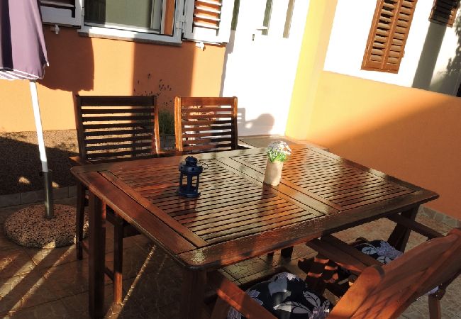 Apartament w Biograd na moru - Apartament w Biograd na Moru z taras, Klimatyzacja, WIFI (4269-2) Apartament w Biograd na moru - Apartament w Biograd na Moru z taras, Klimatyzacja, WIFI (4269-2)