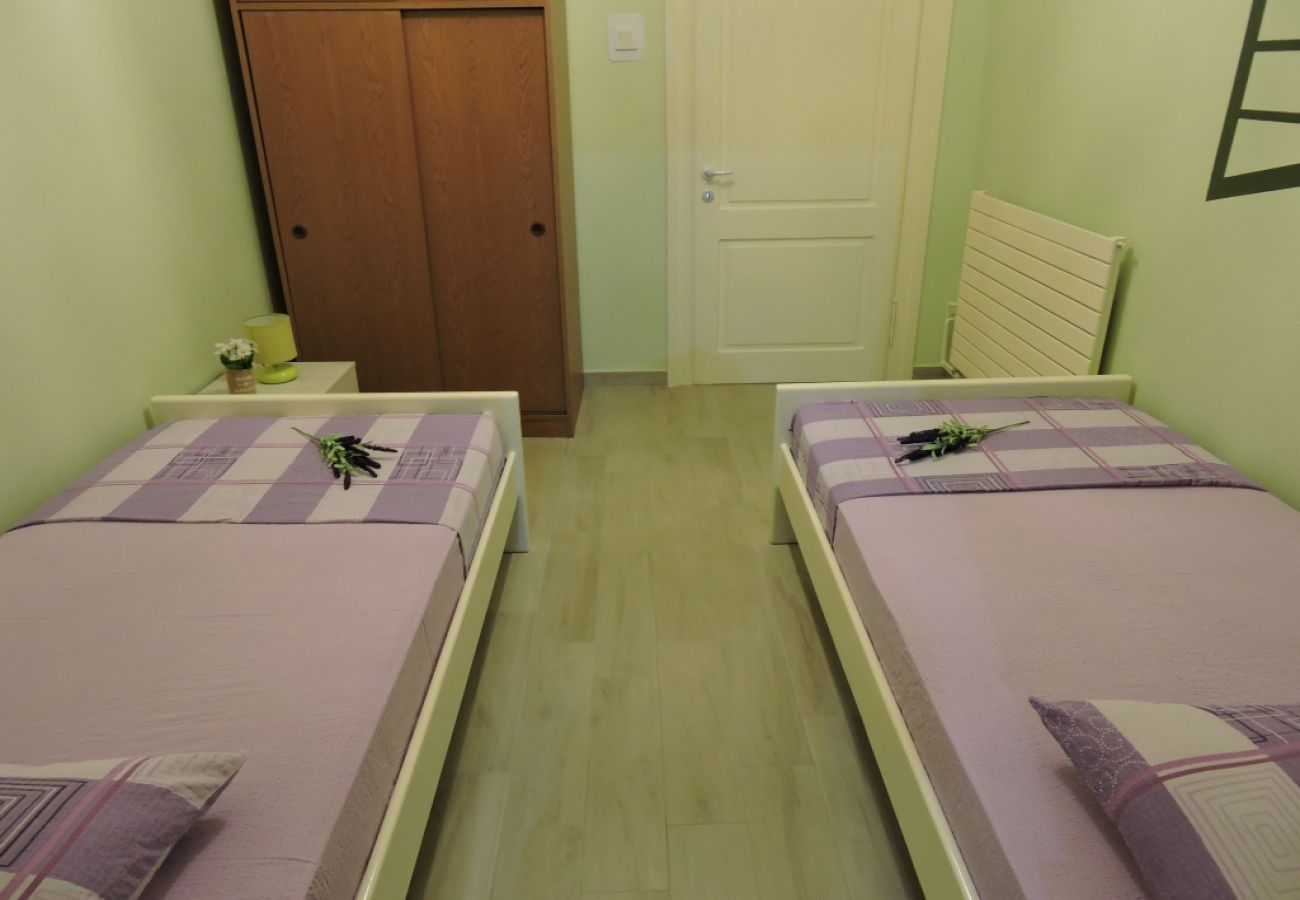 Apartament w Biograd na moru - Apartament w Biograd na Moru z taras, Klimatyzacja, WIFI (4269-2)