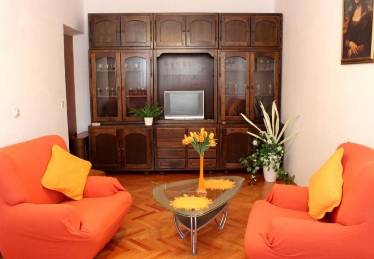 Apartament w Supetar - Apartament w Supetar z taras, Klimatyzacja, WIFI, Pralka (4300-2)