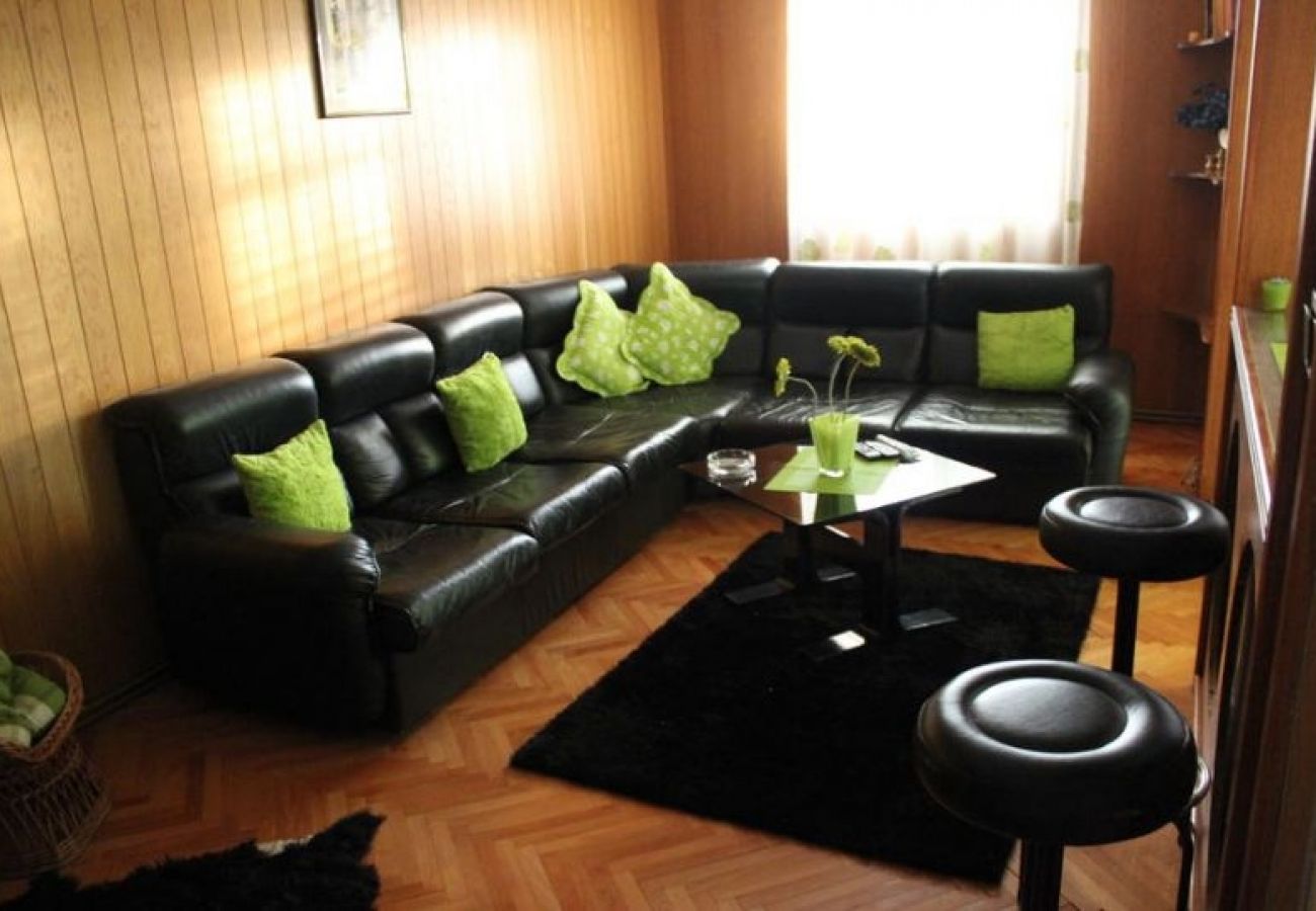 Apartament w Supetar - Apartament w Supetar z Widok na morze, taras, Klimatyzacja, WIFI (4300-1)