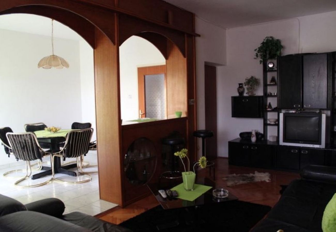 Apartament w Supetar - Apartament w Supetar z Widok na morze, taras, Klimatyzacja, WIFI (4300-1)