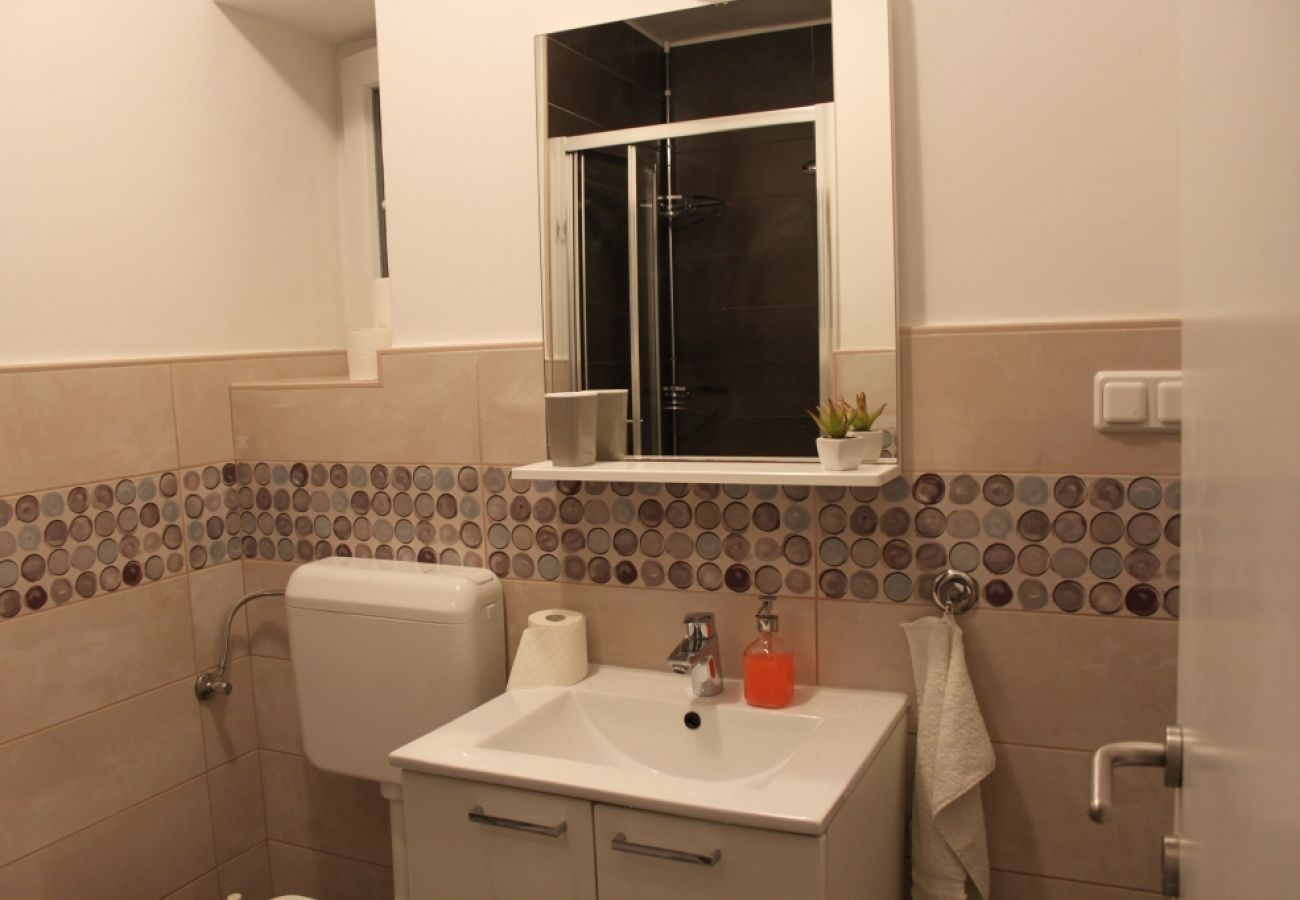 Apartament w Tribunj - Apartament w Tribunj z taras, WIFI (4303-1)