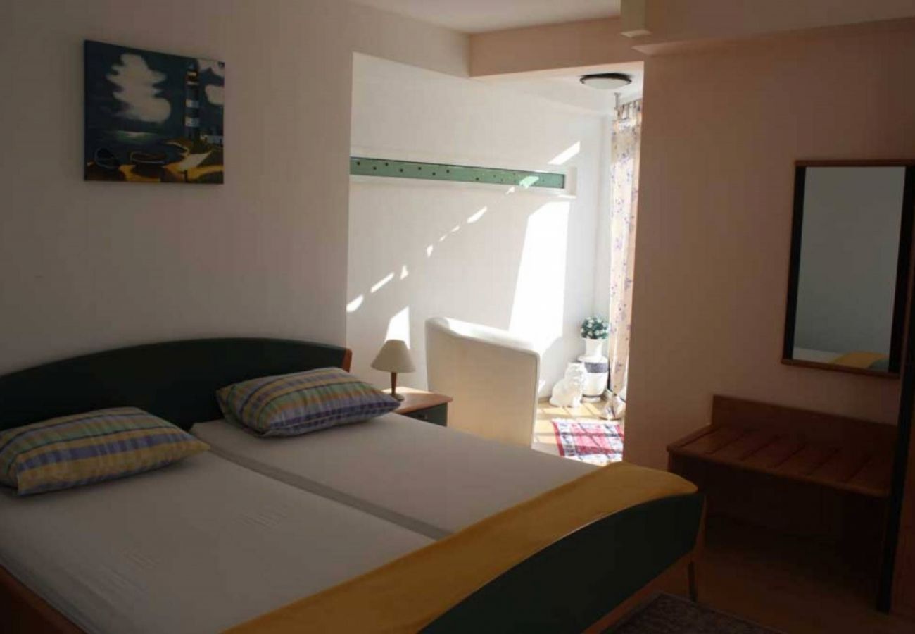 Apartament w Trogir - Apartament w Trogir z Widok na morze, taras, Klimatyzacja, WIFI (4328-6)