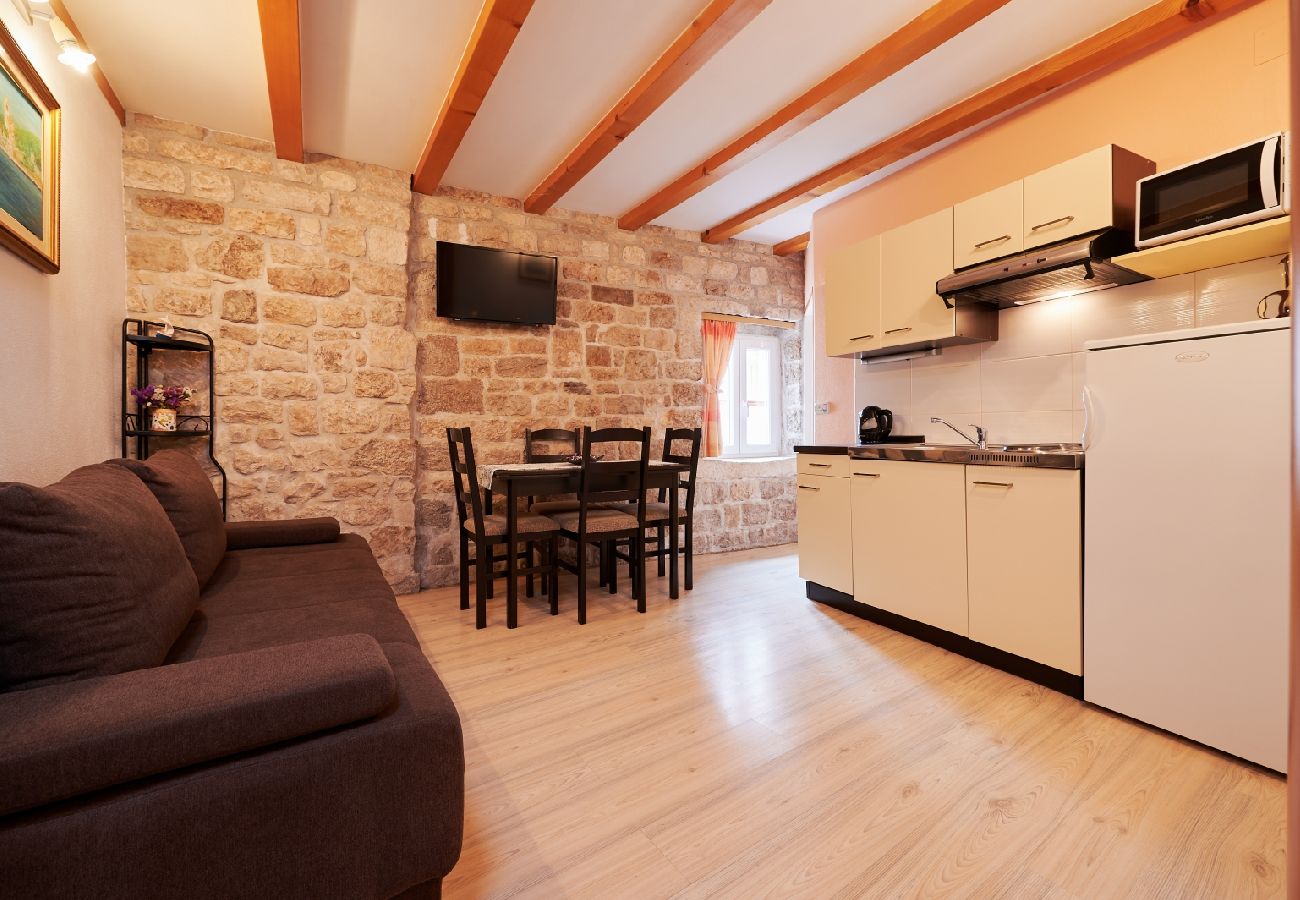 Apartament w Trogir - Apartament w Trogir z balkon, Klimatyzacja, WIFI (4324-2)