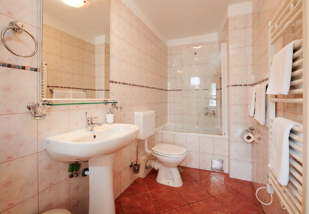 Apartament w Trogir - Apartament w Trogir z balkon, Klimatyzacja, WIFI (4324-2)