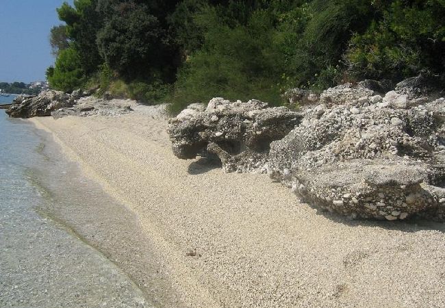 Studio w Brist - Apartament Studio w Brist z Widok na morze, balkon, Klimatyzacja, WIFI (4333-1) Studio w Brist - Apartament Studio w Brist z Widok na morze, balkon, Klimatyzacja, WIFI (4333-1)