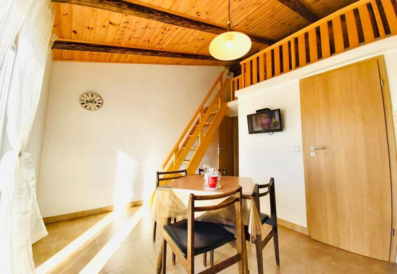 Apartament w Supetarska Draga - Apartament w Supetarska Draga z Widok na morze, balkon, Klimatyzacja, WIFI (4325-2)