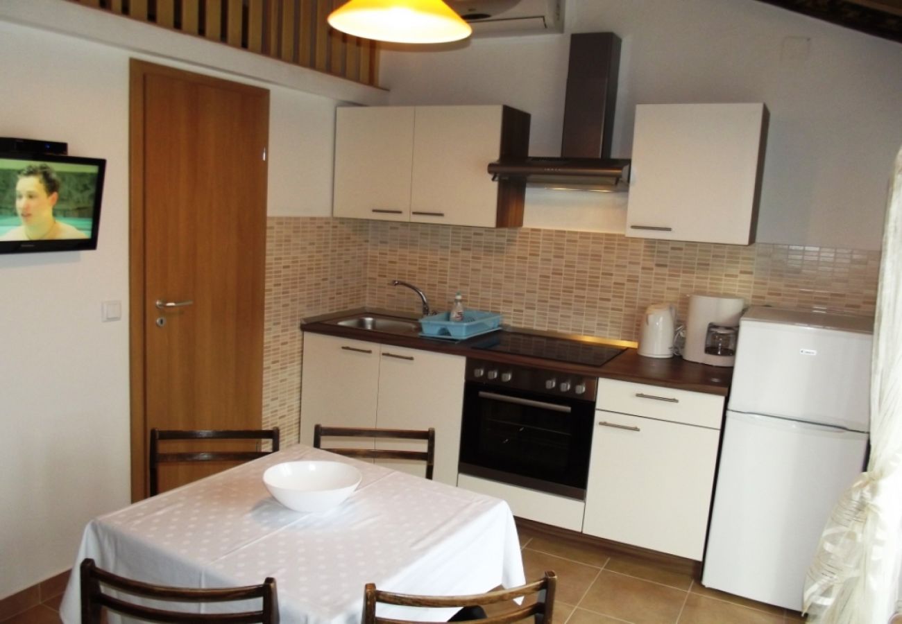 Apartament w Supetarska Draga - Apartament w Supetarska Draga z Widok na morze, balkon, Klimatyzacja, WIFI (4325-2)