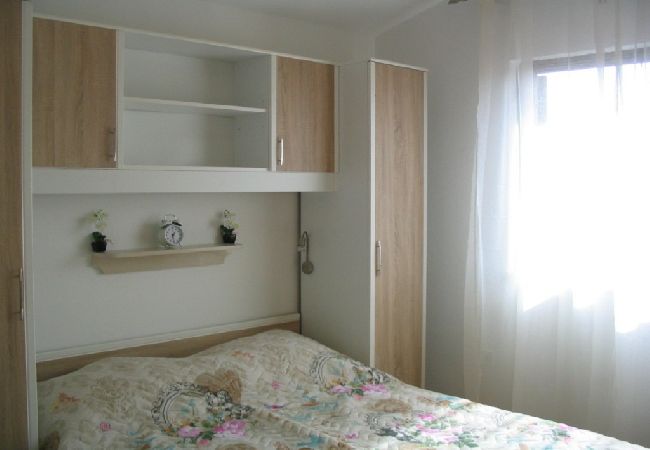 Apartament w Fažana - Apartament w Fažana z Widok na morze, balkon, Klimatyzacja, WIFI (4348-1) Apartament w Fažana - Apartament w Fažana z Widok na morze, balkon, Klimatyzacja, WIFI (4348-1)