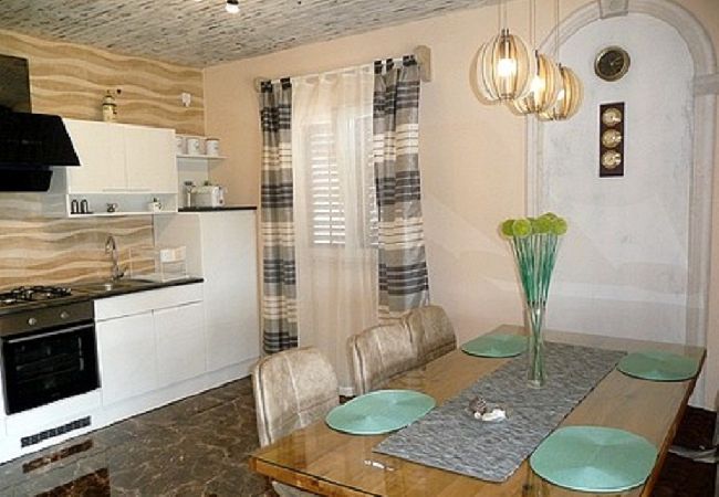Apartament w Fažana - Apartament w Fažana z Widok na morze, balkon, Klimatyzacja, WIFI (4348-1) Apartament w Fažana - Apartament w Fažana z Widok na morze, balkon, Klimatyzacja, WIFI (4348-1)
