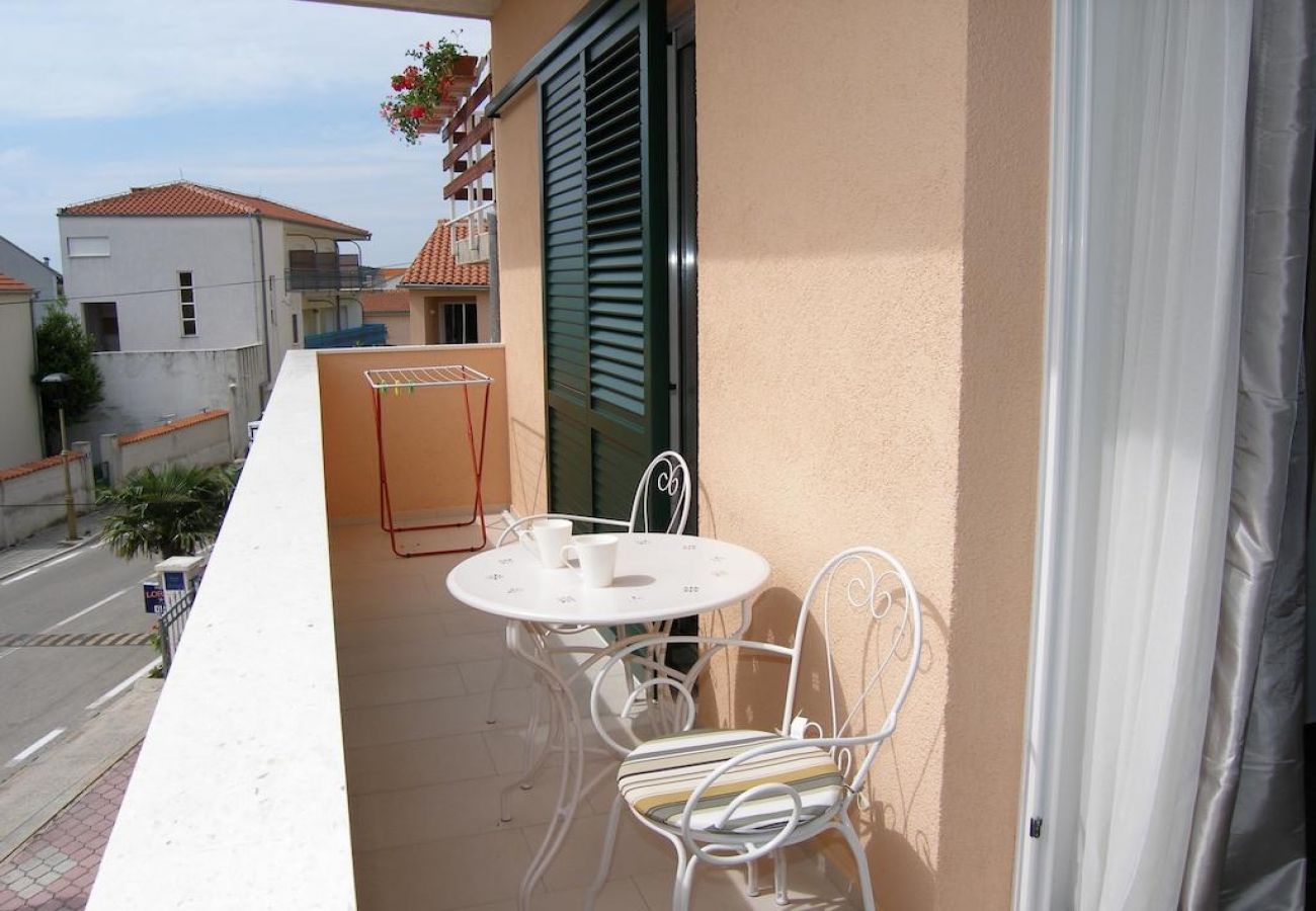 Apartament w Vodice - Apartament w Vodice z balkon, Klimatyzacja, WIFI (4323-1)