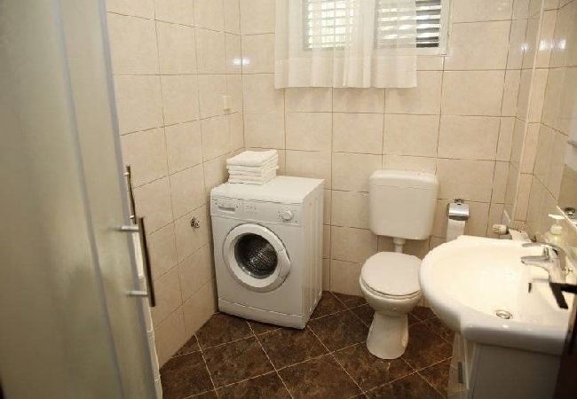 Apartament w Vodice - Apartament w Vodice z taras, Klimatyzacja, WIFI, (4382-1) Apartament w Vodice - Apartament w Vodice z taras, Klimatyzacja, WIFI, (4382-1)