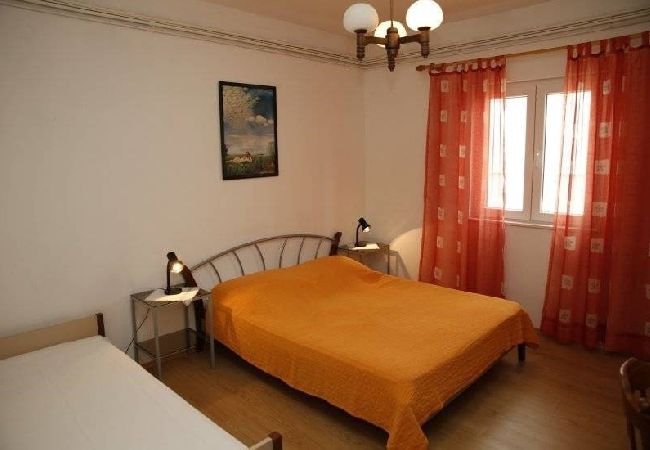 Apartament w Vodice - Apartament w Vodice z taras, Klimatyzacja, WIFI, (4382-1) Apartament w Vodice - Apartament w Vodice z taras, Klimatyzacja, WIFI, (4382-1)